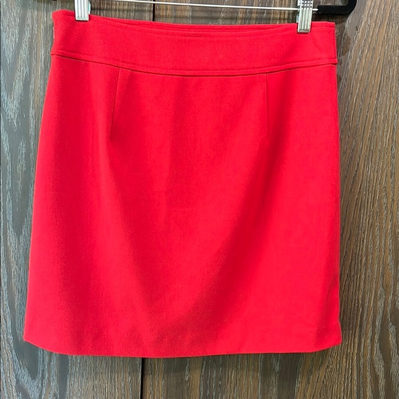 LOFT Outlet Red Skirt with Gold Button Accents, Excellent Condition, Size 4 - Picture 5 of 7